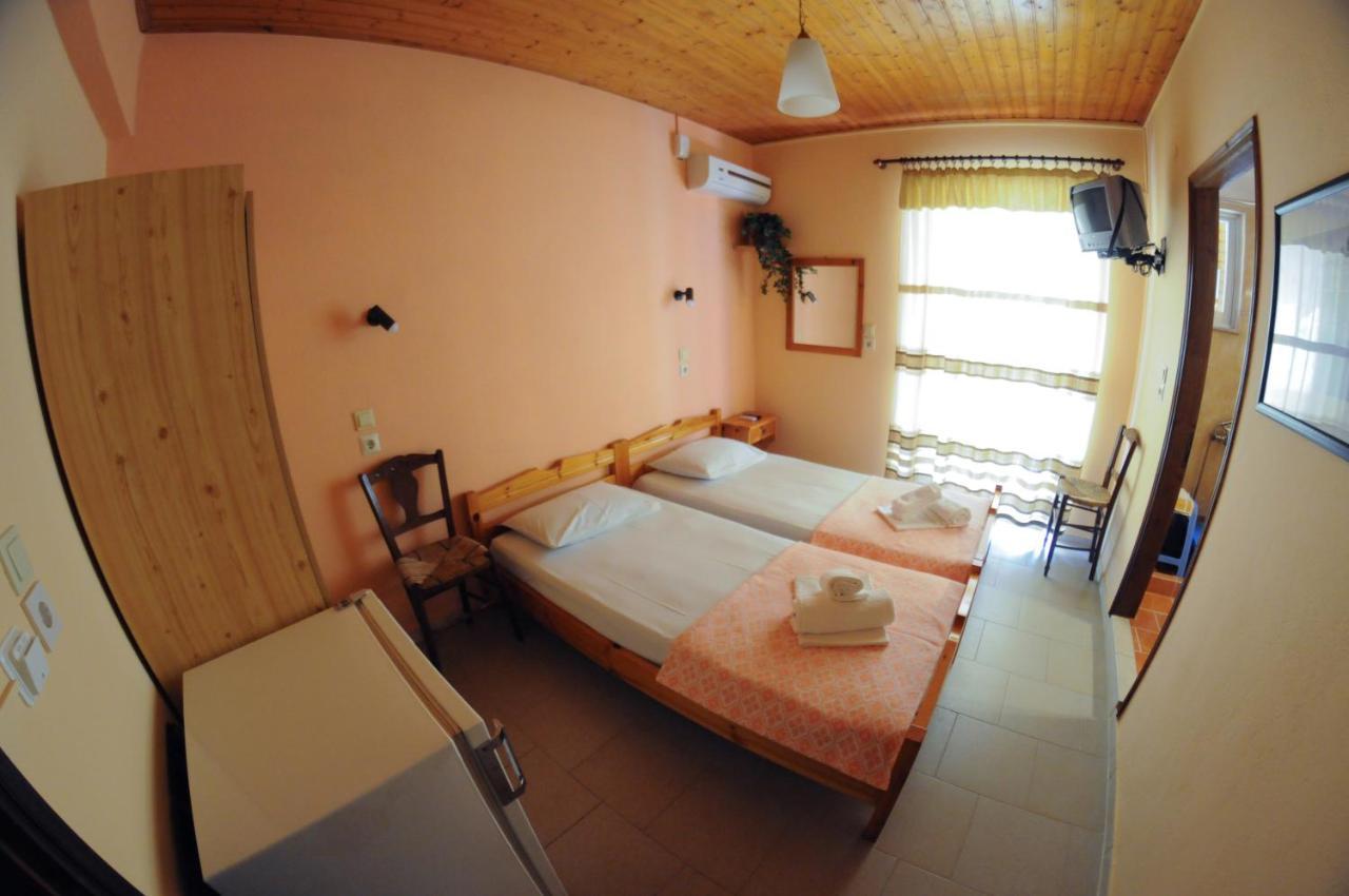 Nefeli Rooms Пефки Стая снимка