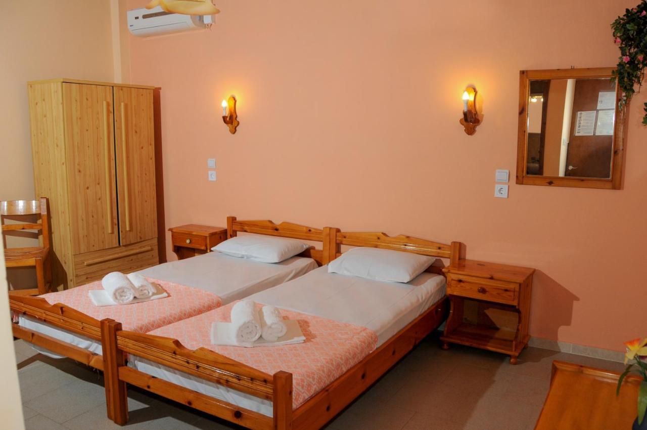 Nefeli Rooms Пефки Стая снимка