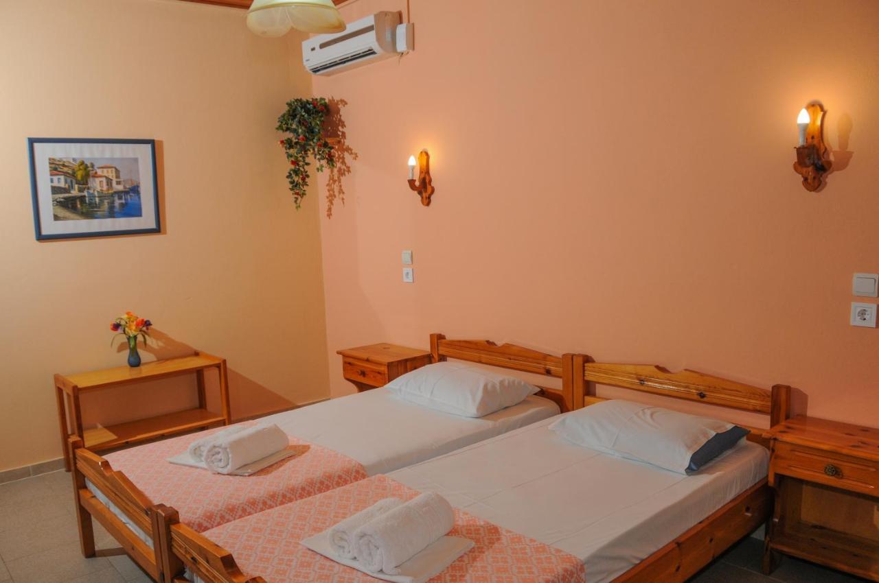 Nefeli Rooms Пефки Стая снимка